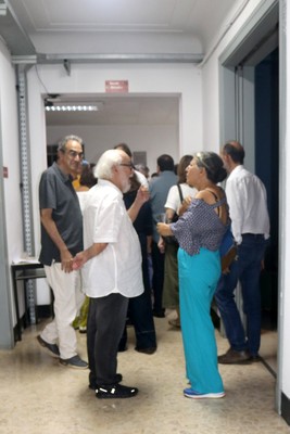 Público visita a Exposição Alfredo Bosi: entre a Crítica e a Utopia