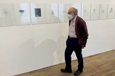 Guilherme Ary Plonski visita a exposição