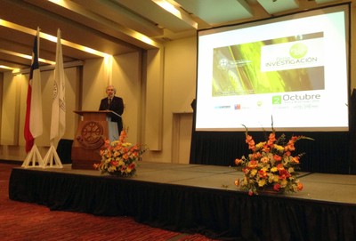 Prof. Dr. Raúl S. Sánchez Gutiérrez, Vicerrector de investigácion y Postgrado da UFRO, Abrindo a Feira de Pesquisa da UFRO de 2013