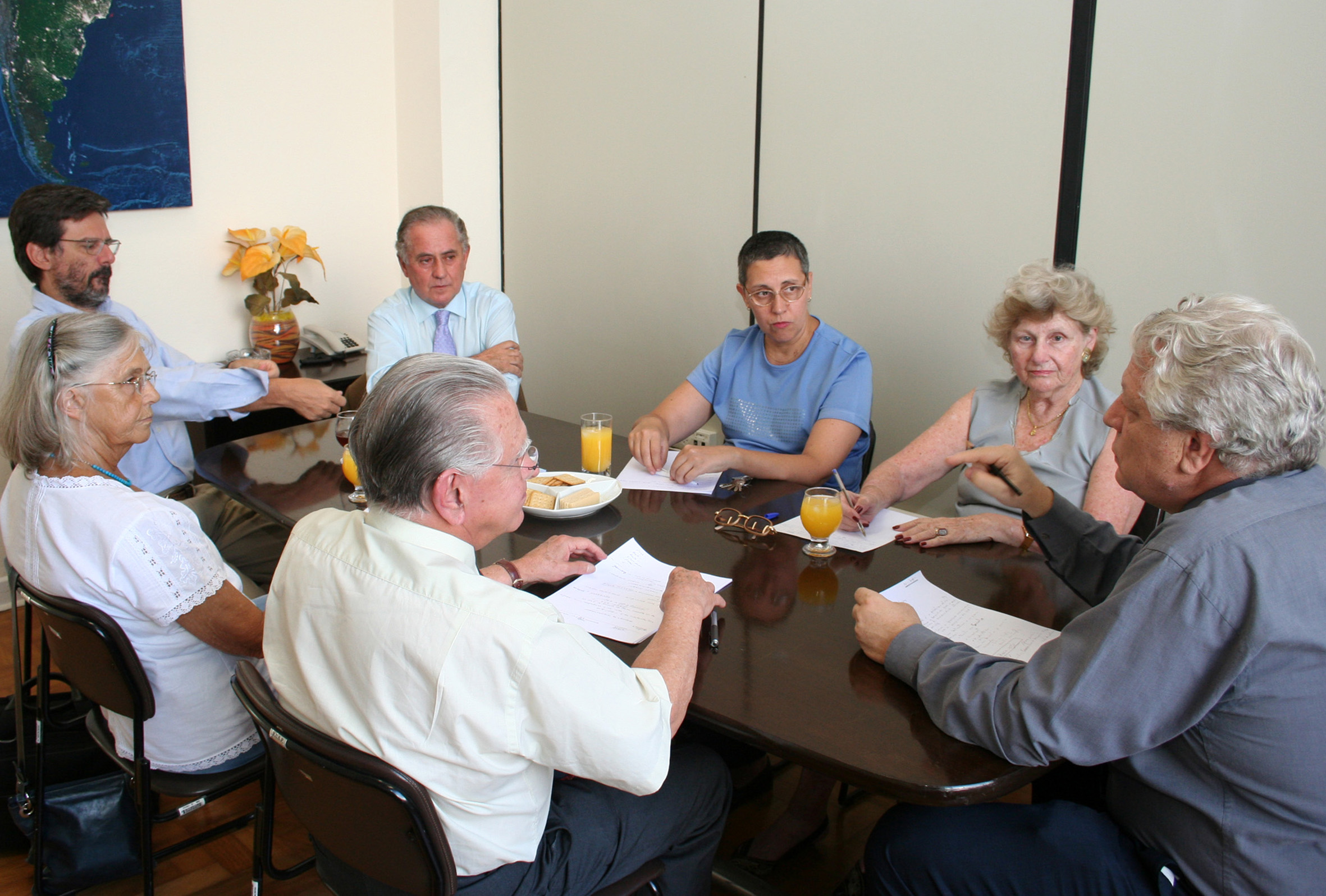 A partir da esquerda, Eduardo Krieger, Sylvia Leser de Mello, Carlos Henrique de Brito Cruz, Fernando Leça, Marilda Gifalli, Bertha Becker e João Steiner