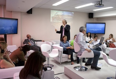 Martin Grossmann faz apresentação do novo site
