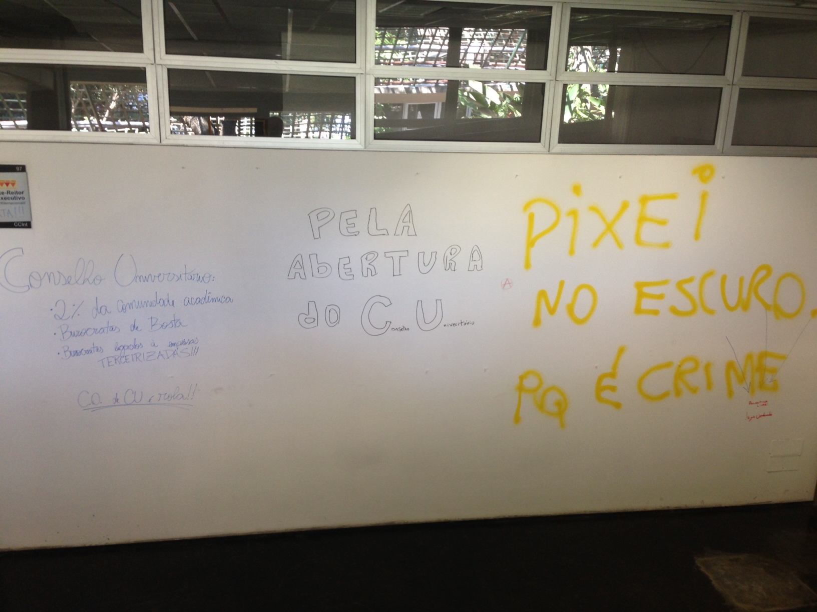 Parede Saguão Reitoria