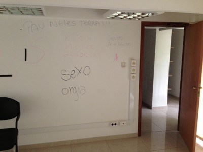 Parede Pichada em Sala da Reitoria