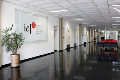 Corredor do hall 