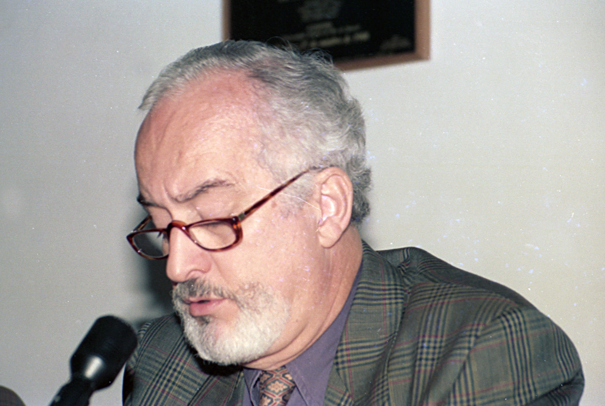Carlos Guilherme Mota