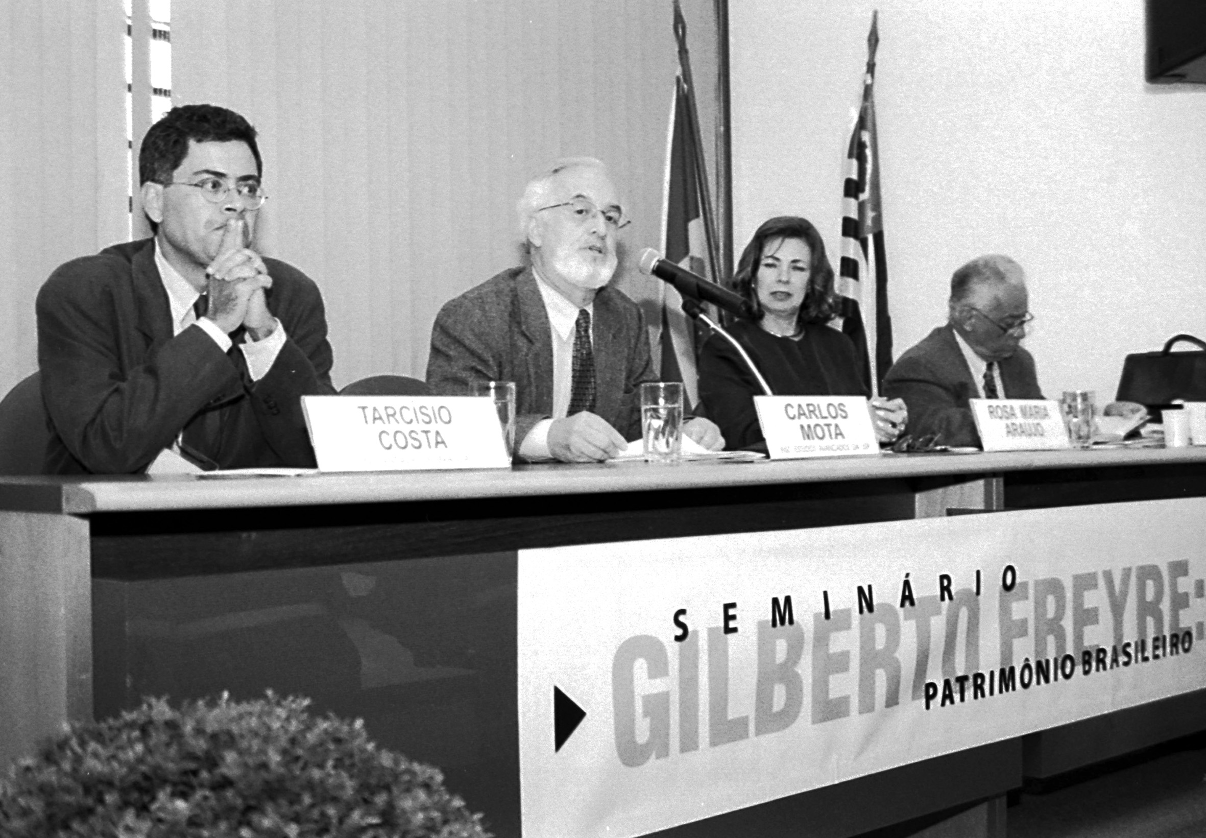 Tarcísio Costa, Carlos Guilherme Mota, Rosa Maria Araújo e Antonio Dimas