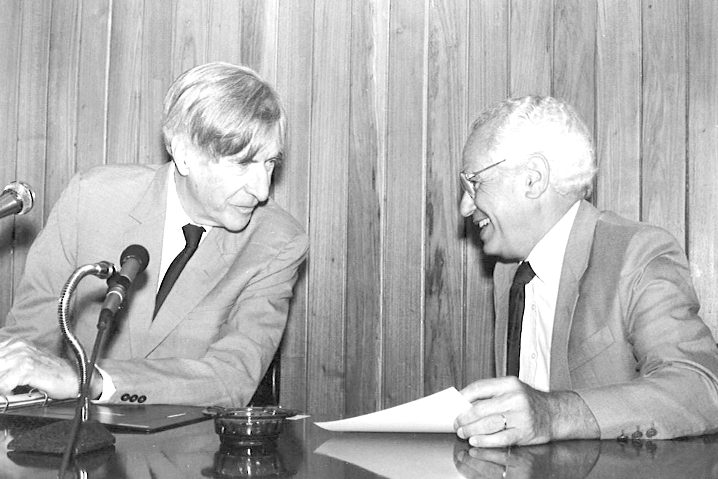 John Kenneth Galbraith e José Goldemberg