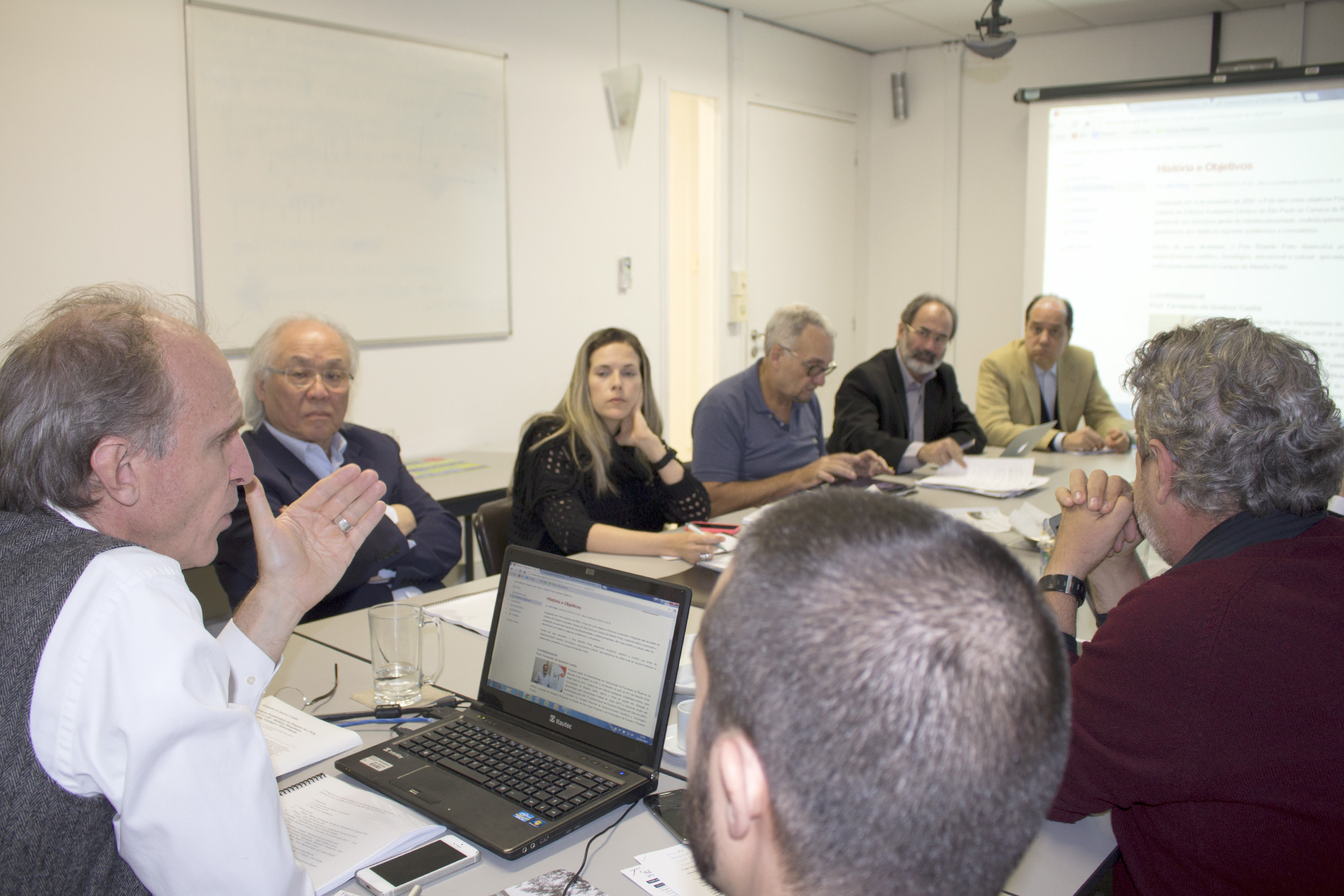 Martin Grossmann, Ricardo Ohtake, Fernanda Rezende, Paulo Saldiva, Fernando Querioz Cunha e Eugênio Bucci