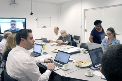 Antonio Mauro Saraiva, José Roberto Castilho Piqueira e Maria de Fátima Costa