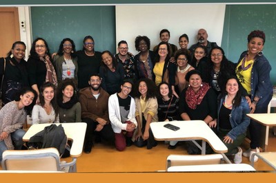 Estudantes e integrantes do Grupo 