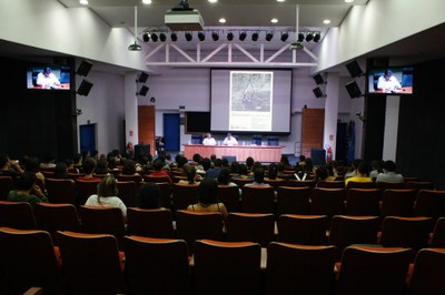 coloquio_Lina_2605.jpg