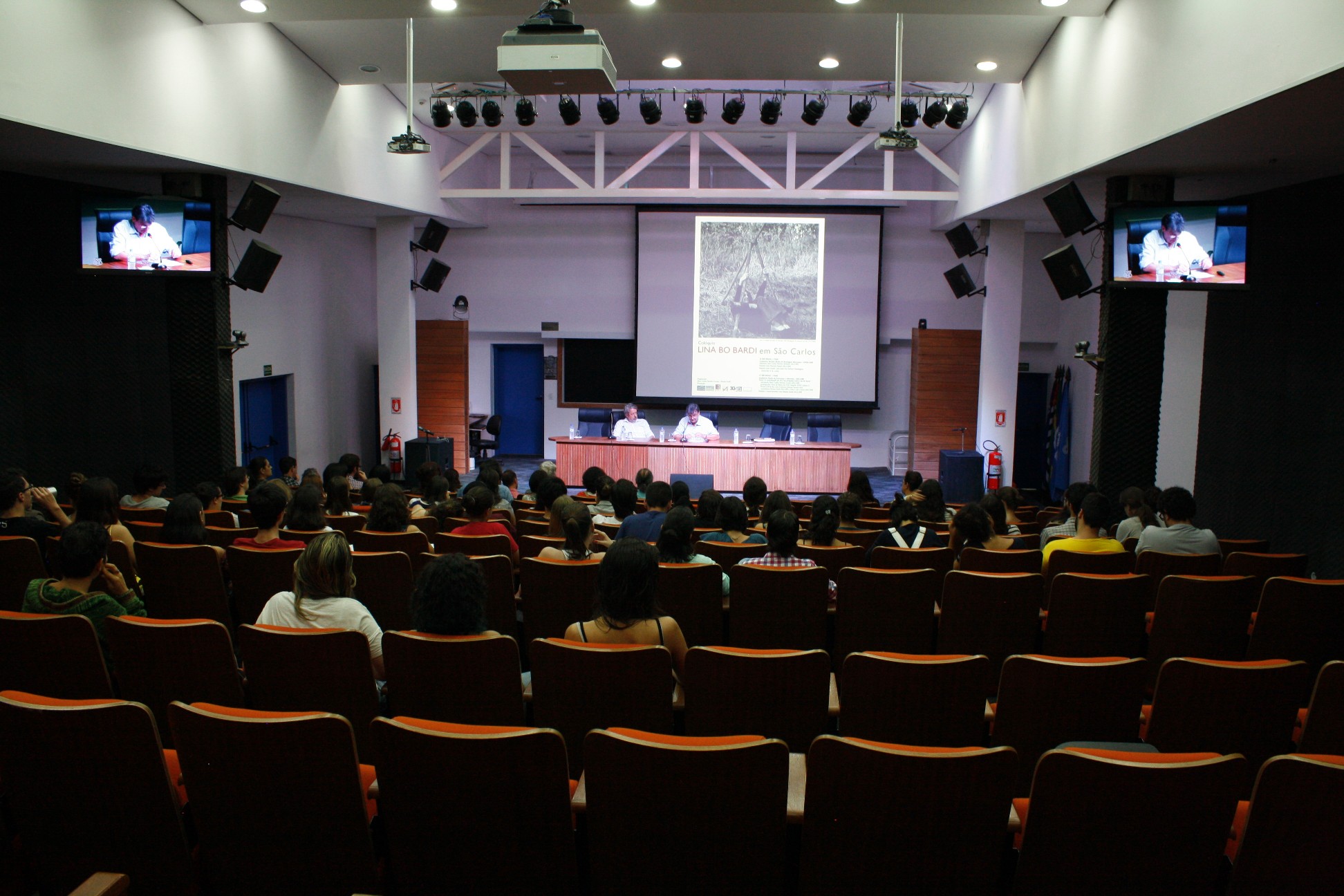 coloquio_Lina_2605.jpg